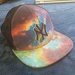 NY Yankees Galaxy Snap-Back